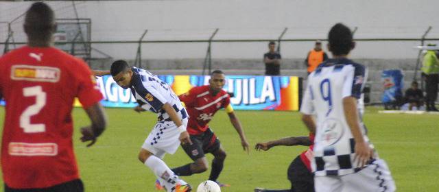 Boyacá Chicó vuelve a sonreír a costa del Medellín | FOTO COLPRENSA