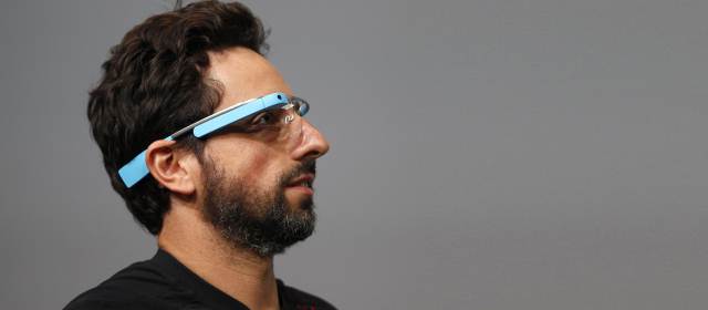 Así lucía las Google Glass Sergey Brin, el CEO y cofundador de Google, durante una demostración en San Francisco, California, el 27 de junio de 2012. FOTO REUTERS