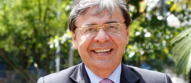 Presidencia de 2014 se definirá en segunda vuelta: Carlos H. Trujillo | Carlos Holmes Trujillo afirma que la consulta interna es el mecanismo idóneo para elegir al candidato. FOTO JUAN ANTONIO SÁNCHEZ