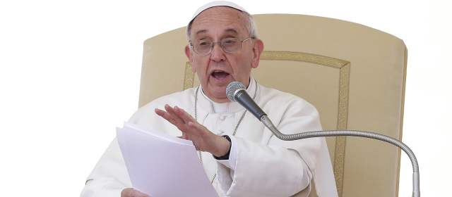 El Obispo de Roma denunció que el hombre está destruyendo la naturaleza, la creación y las relaciones humanas. FOTO REUTERS