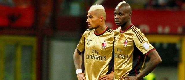 Fifa acordó endurecer sanciones contra el racismo en los estadios | Mario Balotelli y Kevin Boateng son algunos de los jugadores que se han quejado por insultos racistas. FOTO AP