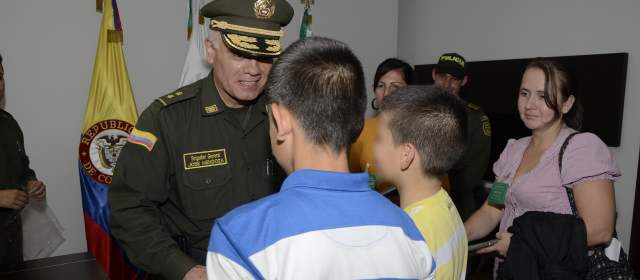 Menores venezonalos estafados en Medellín se reencontraron con sus familias