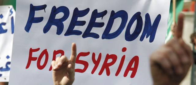Rusia no descarta proponer envío de tropas de paz a Siria | Reuters | En varios lugares del mundo, se han hecho manifestaciones a favor de Siria y en las que se pide el cese de la violencia.