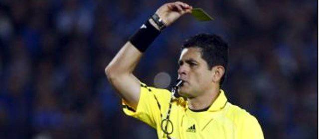Óscar Julián Ruiz en el top-3 de los mejores árbitros del Siglo XXI | Óscar Julián Ruiz, recientemente envuelto en varios escándalos por un supuesto acoso, aparece entre los mejores árbitros del mundo para la IFFHS. FOTO COLPRENSA