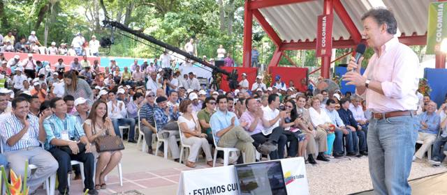Santos confía en que la paz "entre enemigos" sea "duradera" |