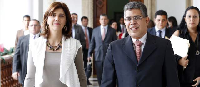 Contrabando, seguridad y comercio, las claves en la reunión Holguín - Jaua | FOTO ARCHIVO