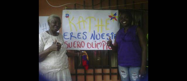 La medalla se siente en Urabá | Así tenía decorada su casa en Apartadó la abuela de Caterine, Ayola Rivas, y su tía, Luz Mery Ibargüen. FOTO CORTESÍA