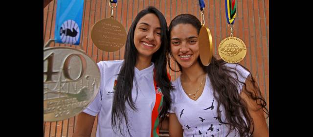 Fabriana y Melissa, puro tesón | La patinadora Fabriana Arias y la ajedrecista Melissa Castrillón, apoyadas por el Inder de Envigado. FOTO HENRY AGUDELO