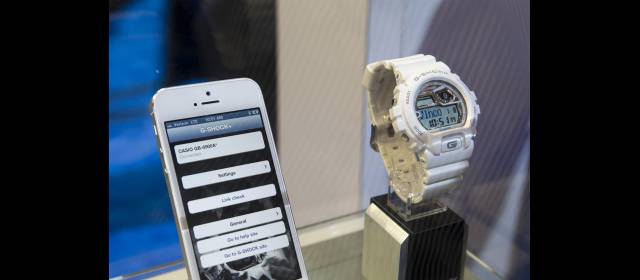 Detalles que revelan nuevas posibilidades | El celular y el reloj se sincronizan. FOTO Reuters