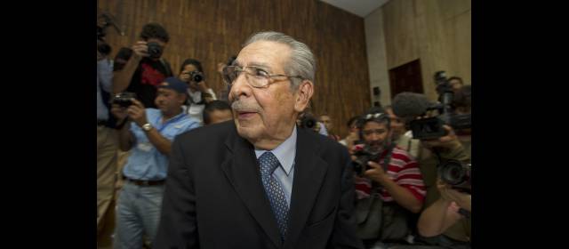 Víctimas claman justicia por fallo nulo a Ríos Montt | El general Ríos Montt, de 86 años, sigue a la espera de su libertad tras el fallo de la Corte. FOTO AP