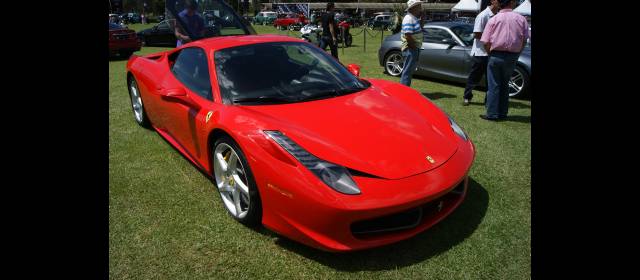Los más elegantes sobre ruedas | En la categoría de vehículos de interés especial el elegido: Ferrari Italia 458 cupé 2011.
