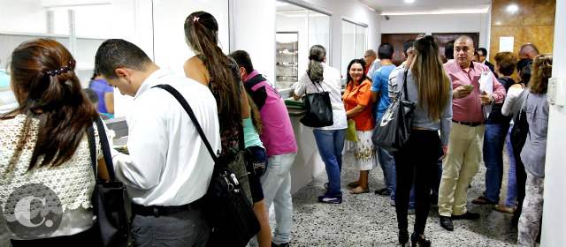 22.000 expedientes son la tarea en 8 juzgados civiles | A pesar de que ayer se veía congestión en el piso nueve, se espera mejorar el servicio con las nuevas medidas. FOTO JAIME PÉREZ