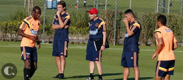Colombia ya aterrizó en Brasilia para otro duelo | El técnico José Pekerman mantiene en reserva la formación titular para mañana. FOTO JUAN ANTONIO SÁNCHEZ, ENVIADO ESPECIAL