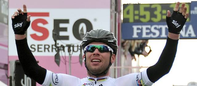 Mark Cavendish ganó la segunda etapa del Giro |