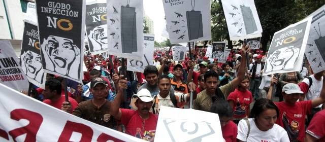El chavismo desmanteló el único medio que podía criticarlo | Los venezolanos defendieron la señal de Globovisión de las presiones chavistas en 2010. FOTO ARCHIVO