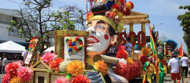 La Vía 40 fue un río de color y alegría |