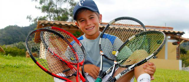 Tenis con pinta de vereda | FOTO JAIME PÉREZ
