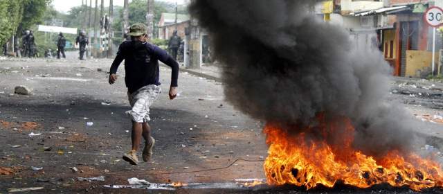 Anuncio de desbloqueo de la Troncal a la Costa no se cumplió |