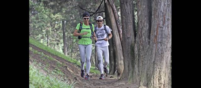 Trotar es una tendencia que avanza rápido | Medellín, a pesar de tener algunas zonas con buenas aceras, está en deuda de un buen parque para hacer deporte, según dicen algunas personas que suelen correr o trotar. FOTO JUAN FERNANDO CANO