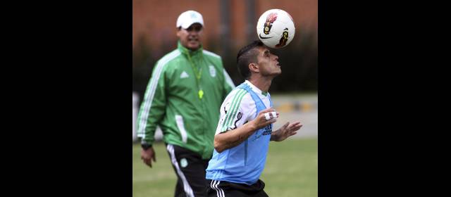 Nacional delinea equipo para jugar con Santa Fe | Cristian Tula, que sigue en deuda con la prensa, sería la principal novedad del verde en la Liga Postobón-I. FOTO MANUEL SALDARRIAGA
