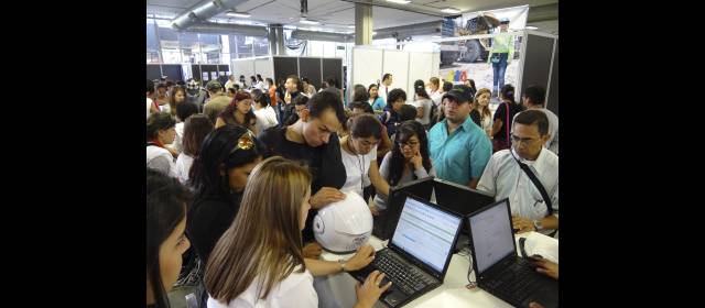 La ruleta de conseguir empleo | La tercera Feria de Empleo del Sena concluye hoy, la entrada es gratuita y estará abierta de 8:00 a.m. a 7:00 p.m. FOTO JUAN F. ROJAS