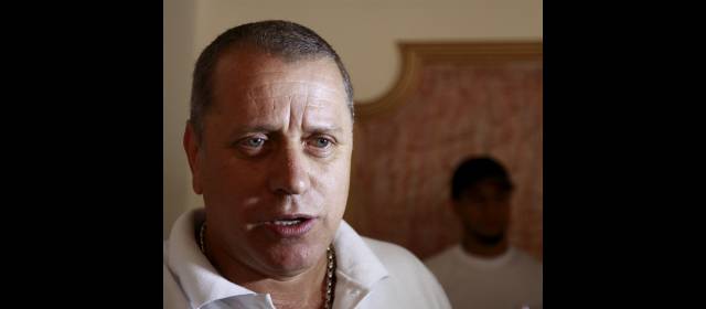 Desmovilizados van a Aulas de Paz | Rodrigo Pérez Alzate es el encargado de promocionar el proyecto Aulas de la Paz en la cárcel de Itagüí. FOTO DONALDO ZULUAGA