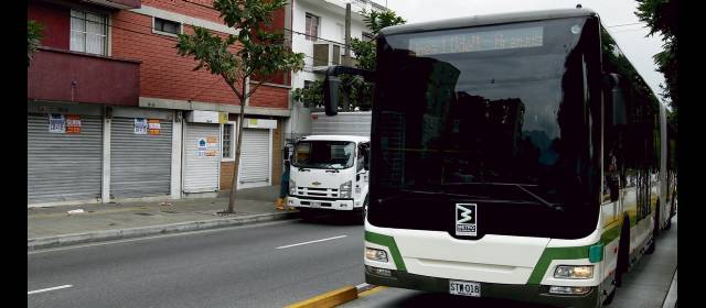 Comercio de la 30 todavía no se recupera en ventas | A lo largo del corredor de la calle 30 hay numerosos locales desocupados. FOTO JAIME PÉREZ