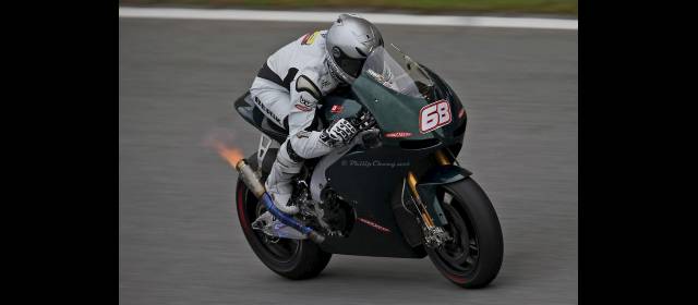 El nuevo equipo está feliz con Hernández | Yonny Hernández realizó en Sepang primeras prácticas con su nuevo equipo, pero sin la moto nueva. FOTO PAUL BIRD MOTORSPORT