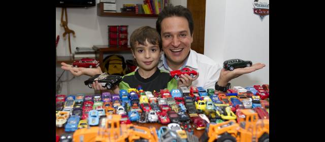 Un gusto que va de padre a hijo | De tal palo... Con Jerónimo comparte su gusto por los autos. Aunque el hijo parece que será más apasionado. FOTO EDWIN BUSTAMANTE