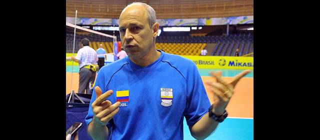 El volei nacional aprende con caídas | El técnico Mauro Marasciulo es el respondable de Colombia en el Mundial. FOTO ARCHIVO