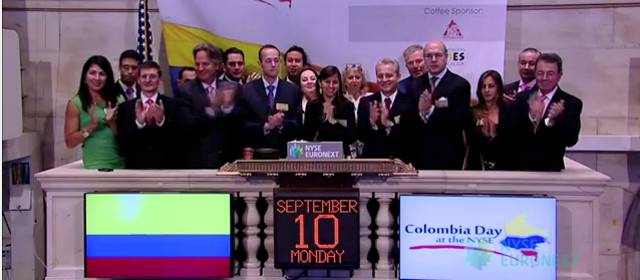 Empresarios colombianos hicieron sonar la campana en Wall Street | La bandera nacional ondeó en las afueras del edificio de la Bolsa. La cita de los empresarios fue a las 8:30 a.m. (hora colombiana).
