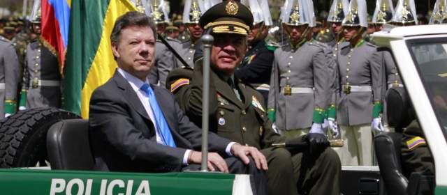 Presidente Santos dice que al general Riaño lo "citaron fuera de contexto" |