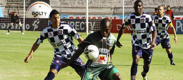 Lánguido empate entre ajedrezados y aseguradores | FOTO COLPRENSA
