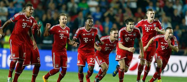 Los jugadores del Bayern Munich celebran la conquista de la Supercopa de Europa. FOTO AP