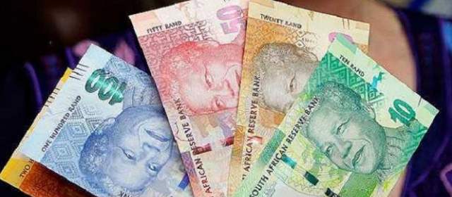 Subastan 78 recuerdos de Mandela firmados por él mismo