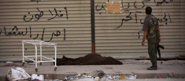 Siria: bombardeos en dejan por lo menos cuatro menores muertos | Los rebeldes del Ejército Libre Sirio (ELS) libraron enfrentamientos con soldados sirios en el distrito de Al Midan y en el casco viejo de la localidad, capital económica del país. FOTO AP