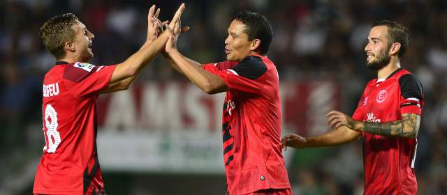 Bacca marcó gol en victoria del Sevilla ante el Elche |