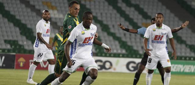 Quindío y Huila no se hicieron daño en el Centenario | En un partido muy discreto Deportes Quindío y Atlético Huila empataron a cero en la apertura de la tercera fecha de la Liga Postobón I-2013. FOTO COLPRENSA