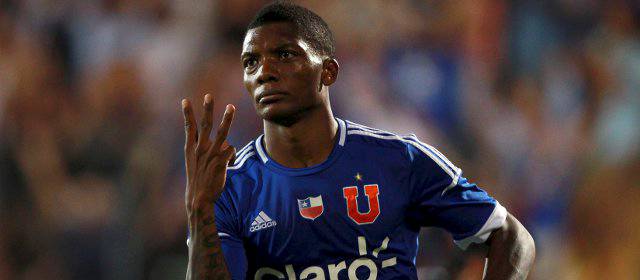 La U. de Chile fulminó al Godoy Cruz con tres goles de Junior Fernandes | Junior marcó tres en la victoria de la U. de Chile. FOTO REUTERS
