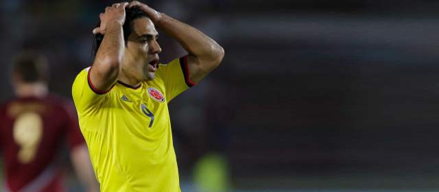 Venezuela sigue siendo el coco de Colombia | Falcao tuvo un discreto partido, como el resto de sus compañeros. Foto: Reuters