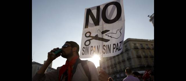 En Europa, 17 millones buscan puesto | El octavo mes consecutivo de aumento del desempleo en la eurozona reafirma la sensación de estar ante una nueva recesión. FOTO AP