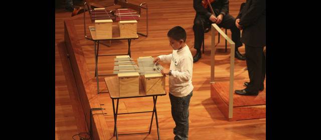 Los pequeños pueden ser unos grandes Mozart | Durante el concierto Hey Mozart, los niños interpretarán las 15 melodías y luego la orquesta hará lo mismo, ya con los arreglos respectivos. Esta es la primera vez en Medellín. FOTO ARCHIVO