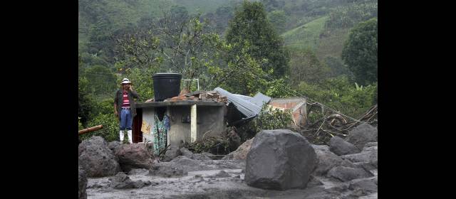 Isnos fue un pequeño Armero | Según la Unidad de Gestión de Riesgo de Desastres, 33 familias resultaron afectadas por la creciente. FOTO colprensa