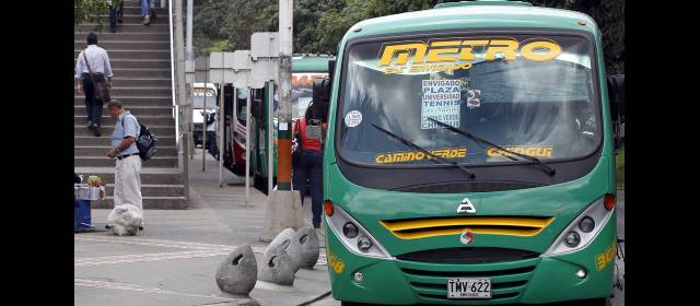 Pasaje integrado ya opera desde ayer en Envigado | Ayer empezaron a operar de nuevo las rutas con tiquete integrado, lo que representa economía para el usuario. FOTO JAIME PÉREZ