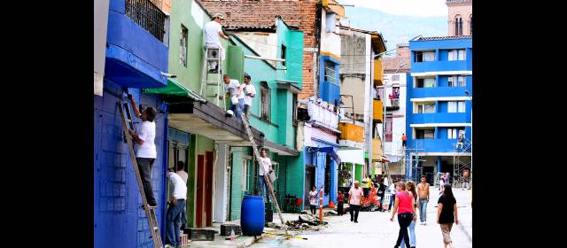 Policía erradicó ollas de vicio en Medellín y Rionegro | Jornadas integrales de la Alcaldía y la Policía han acompañado la erradicación de casas de vicio en Barbacoas. FOTO JUAN ANTONIO SÁNCHEZ