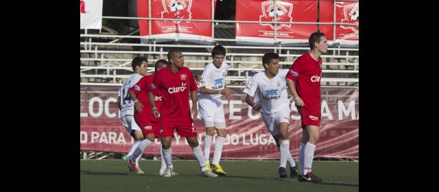 Sigue abierta invitación a ligas para la Copa Claro | Disputar la final internacional entre Colombia (rojo) y México (blanco) es la meta de los equipos nacionales de la Copa Claro. FOTO CORTESÍA