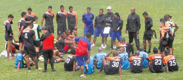 Buena onda acompaña la pretemporada del Medellín | El técnico Óscar Pérez goza de muy buena acogida entre el grupo. La combinación de experiencia y juventud será vital. FOTO RÓBINSON SÁENZ Y CORTESÍA DIM