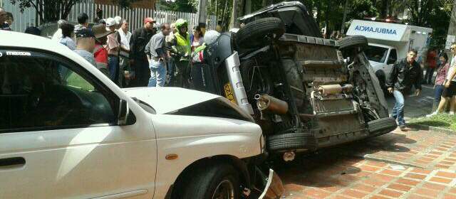 Robo de un vehículo causó accidente en Fátima | FOTO @ESTEFANIAMAYA