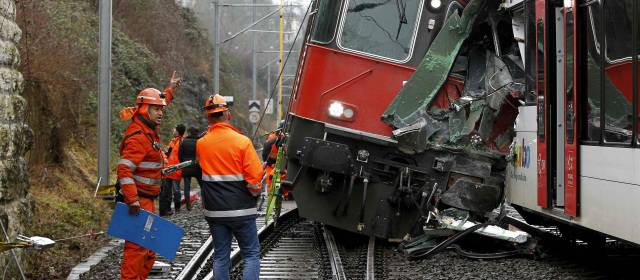 Choque entre dos trenes en Suiza dejó numerosos heridos | Foto: Reuters
