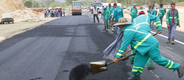 Vía Medellín-Cartagena: 683 kilómetros en mantenimiento | El Invías invierte en obras de recuperación y mantenimiento en toda la ruta cerca de $53.000 millones. FOTO DONALDO ZULUAGA